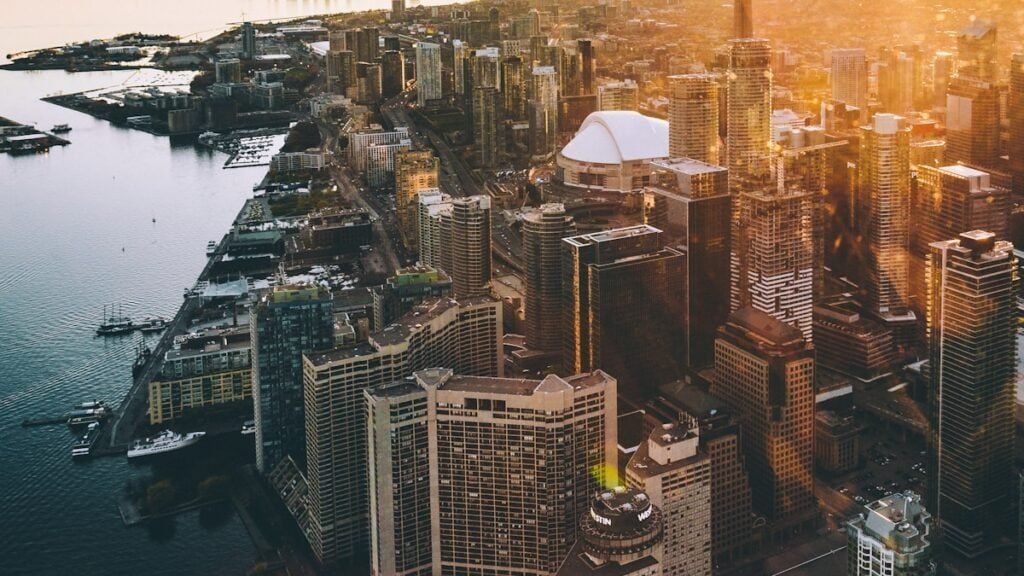 Cost of Living in Canada 2026 for New Immigrants & Expats: Real Monthly Budgets — newcomer financial guidance